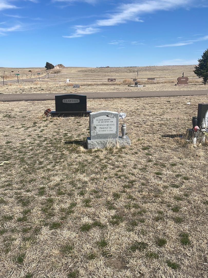 Nicholas Michael Paquette's grave. Photo 1