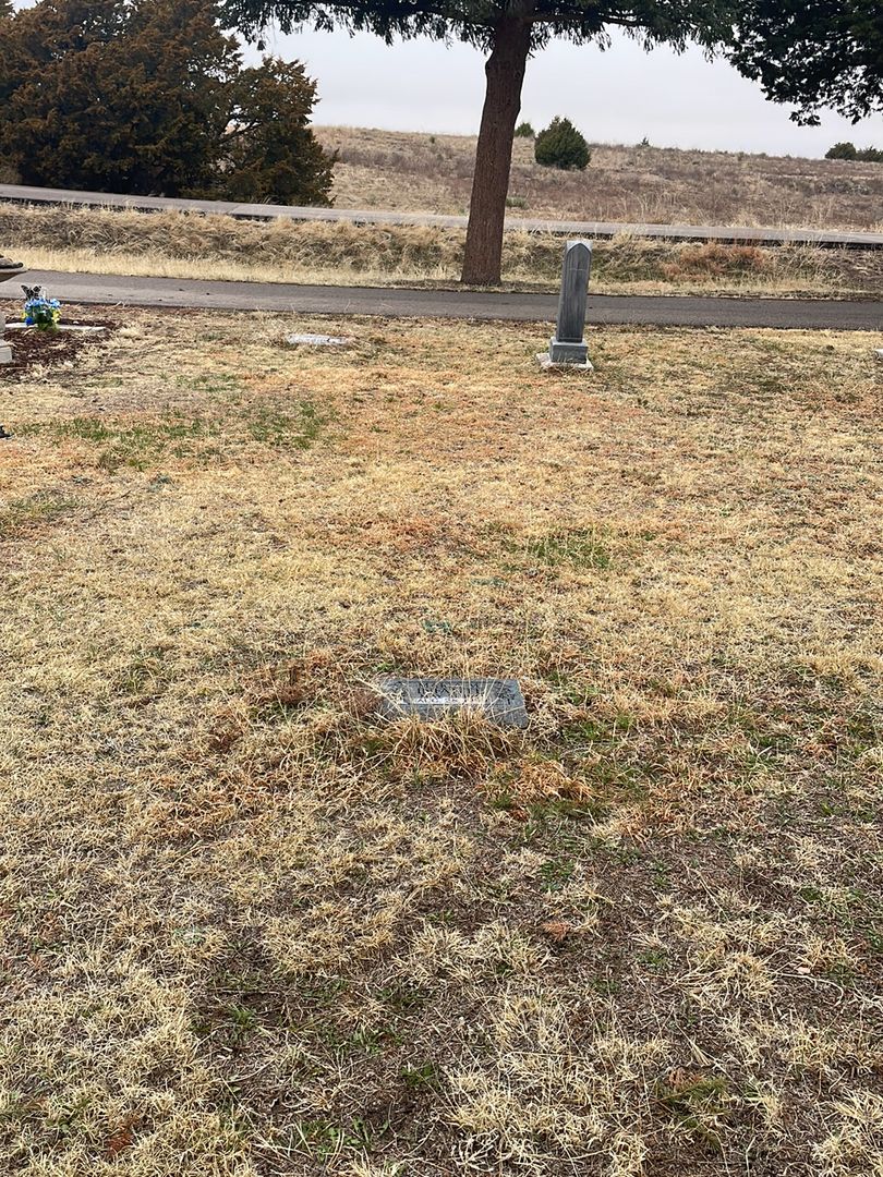 Maria M. Infante's grave. Photo 1