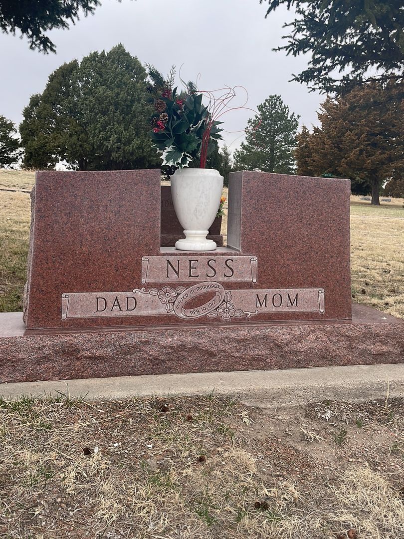 Anna M. Ness's grave. Photo 1